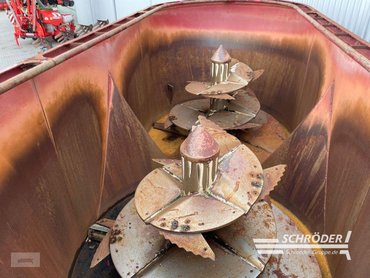 Futtermischwagen of the type Strautmann VERTI MIX 2401 DOUBLE, Gebrauchtmaschine in Norden (Picture 19)