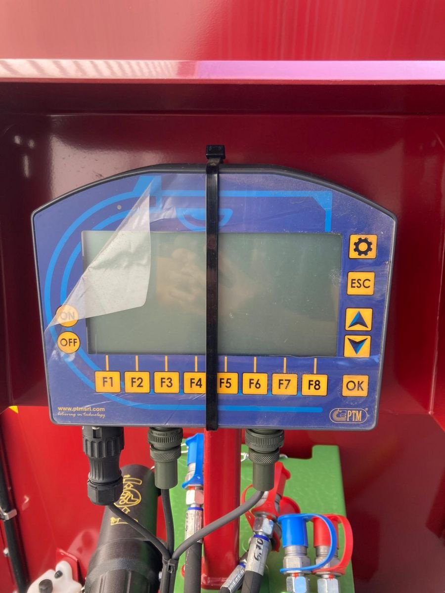 Futtermischwagen van het type Strautmann Verti Mix 70, Neumaschine in Wallern (Foto 4)