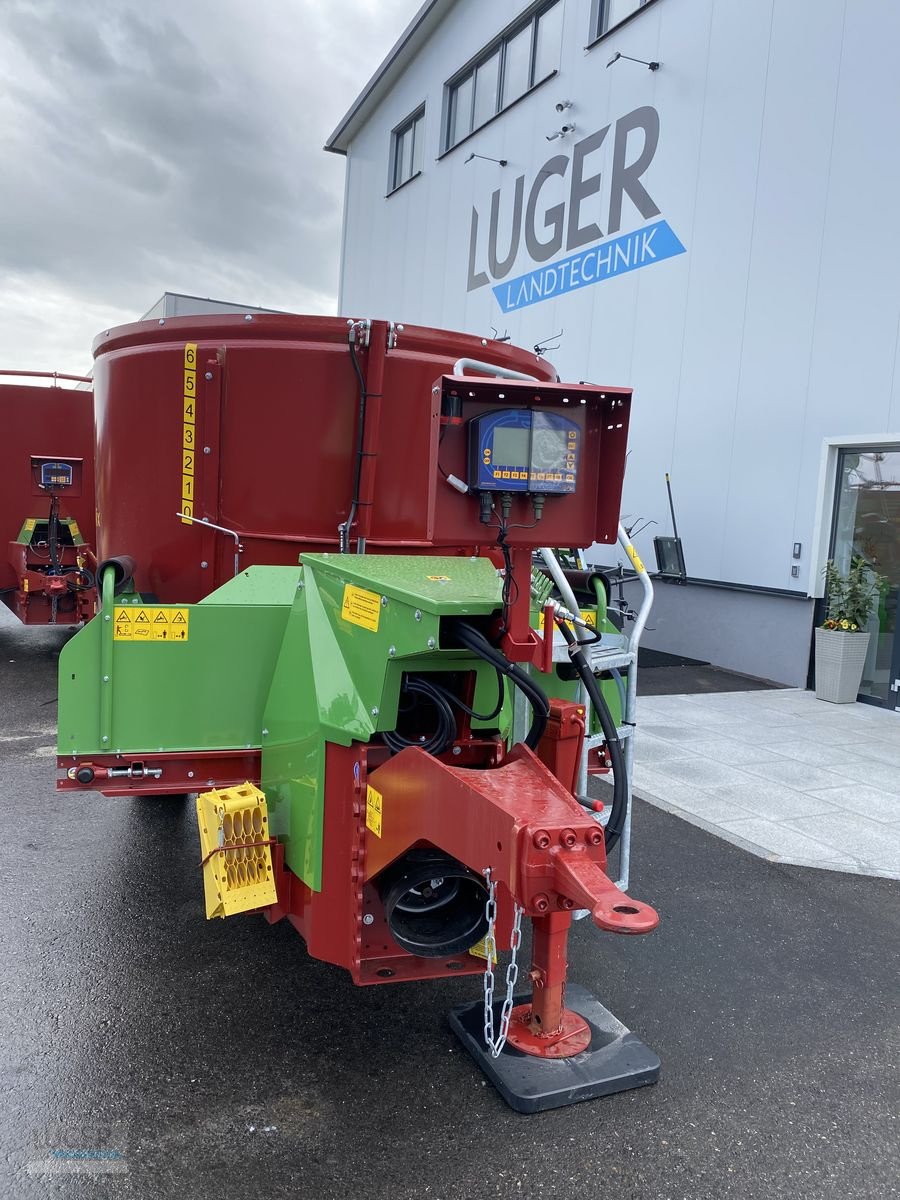 Futtermischwagen of the type Strautmann Verti Mix 951, Neumaschine in Niederkappel (Picture 4)