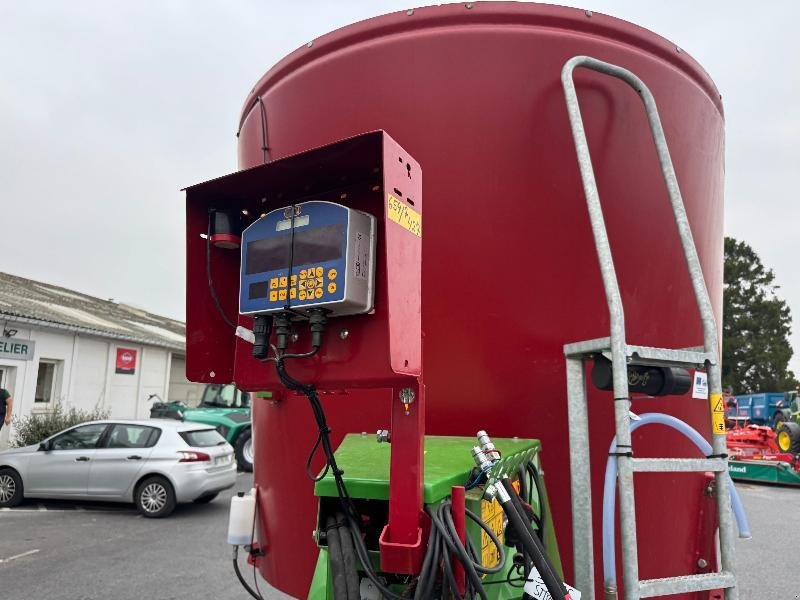 Futtermischwagen des Typs Strautmann VERTIMIX 1651, Gebrauchtmaschine in Wargnies Le Grand (Bild 4)