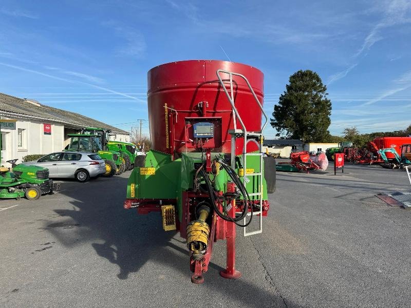 Futtermischwagen del tipo Strautmann VERTIMIX 2401, Gebrauchtmaschine In ESCAUDOEUVRES (Immagine 2)