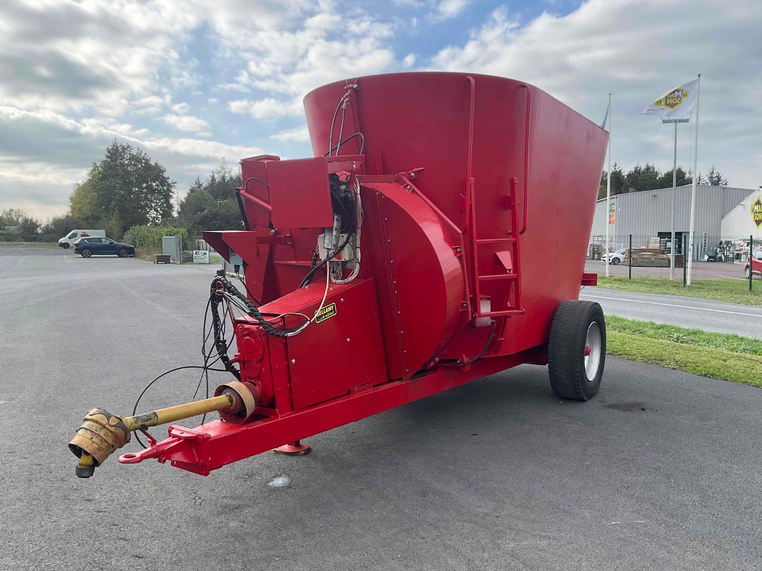 Futtermischwagen a típus Supertino Mélangeuse VM 14 Supertino, Gebrauchtmaschine ekkor: SAINT CLAIR SUR ELLE (Kép 2)