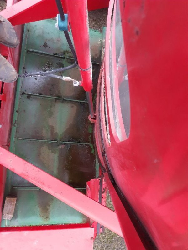 Futtermischwagen des Typs Trioliet 2 2000, Gebrauchtmaschine in UZEMAIN (Bild 3)