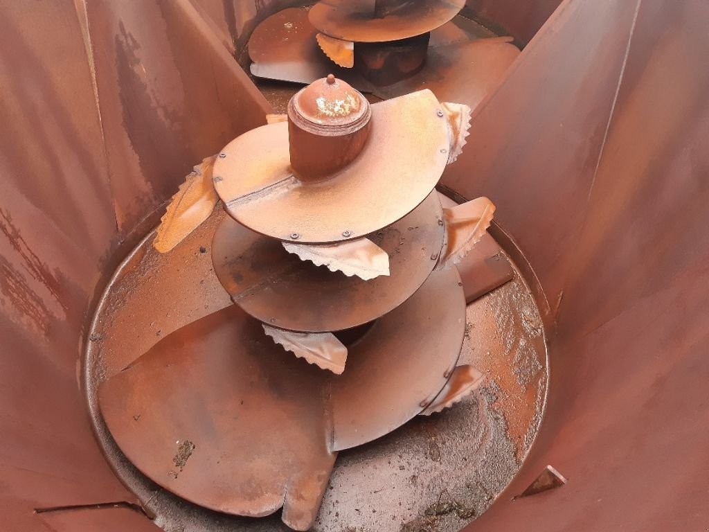 Futtermischwagen des Typs Trioliet 2 2000, Gebrauchtmaschine in UZEMAIN (Bild 5)