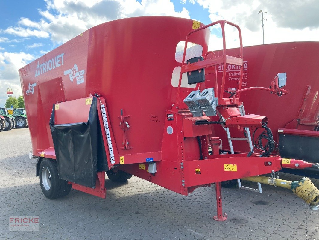 Futtermischwagen of the type Trioliet Solomix 2 2000 ZK, Neumaschine in Bockel - Gyhum (Picture 1)