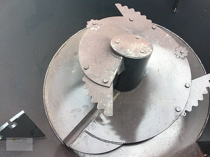 Futtermischwagen del tipo Vemac Futtermischwagen Futterwagen Boxer FM200S Anhänger Futter NEU, Neumaschine In Sülzetal OT Osterweddingen (Immagine 5)