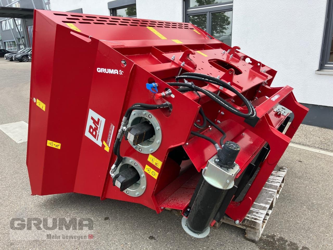 Futterverteilwagen des Typs BVL V-Comfort Bedding 3000, Neumaschine in Friedberg-Derching (Bild 3)