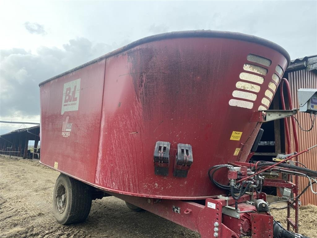 Futterverteilwagen typu BVL V-Mix 20-2S vognen er stadig i brug. kommer fra ophørs brug., Gebrauchtmaschine v øster ulslev (Obrázek 1)