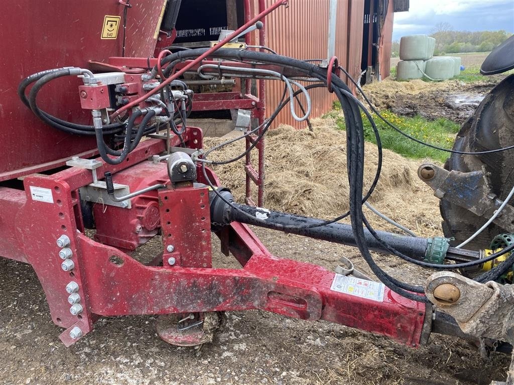 Futterverteilwagen typu BVL V-Mix 20-2S vognen er stadig i brug. kommer fra ophørs brug., Gebrauchtmaschine v øster ulslev (Obrázek 5)