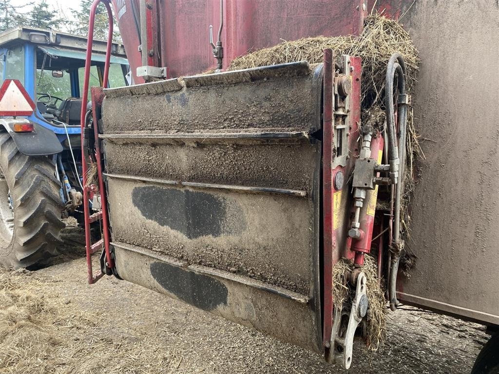 Futterverteilwagen typu BVL V-Mix 20-2S vognen er stadig i brug. kommer fra ophørs brug., Gebrauchtmaschine v øster ulslev (Obrázek 9)