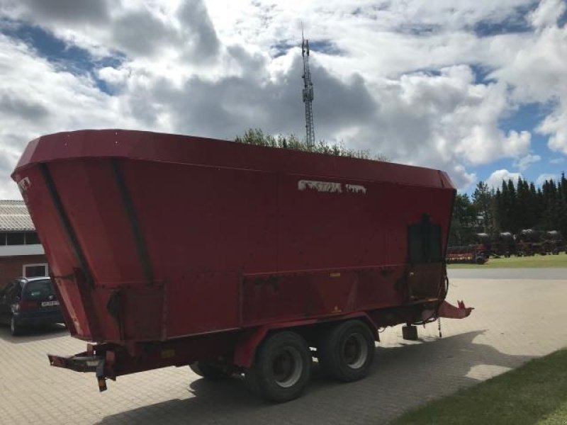 Futterverteilwagen des Typs JF KONGSKILDE 38M3 VERT, Gebrauchtmaschine in Tim (Bild 3)