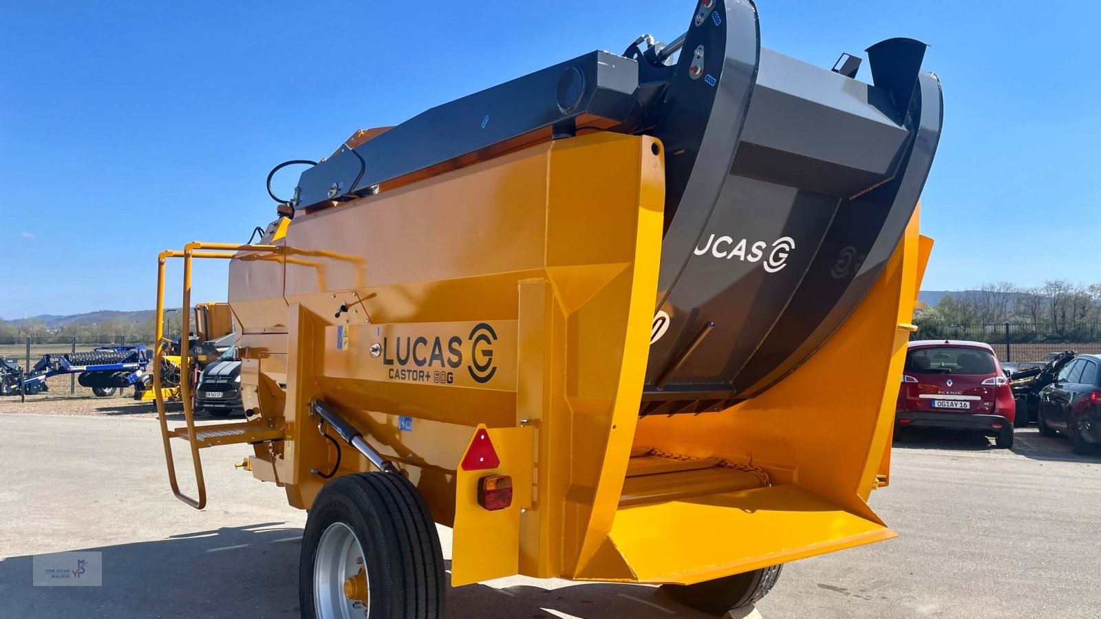 Futterverteilwagen des Typs Lucas Castor 60 G, Neumaschine in Mahlberg-Orschweier (Bild 6)