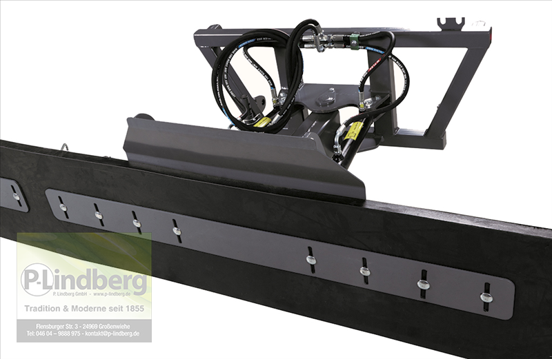 Futterverteilwagen des Typs P.Lindberg GmbH Futterschieber 260 cm schwenkbar Gummischürfleiste inkl. EURO2-Aufnahme hydraulische Zylinder, Neumaschine in Großenwiehe (Bild 1)