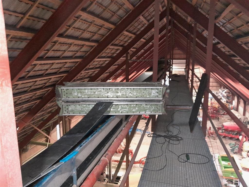 Futterverteilwagen typu RMH Alt i transportbånd., Gebrauchtmaschine v Gram (Obrázek 15)