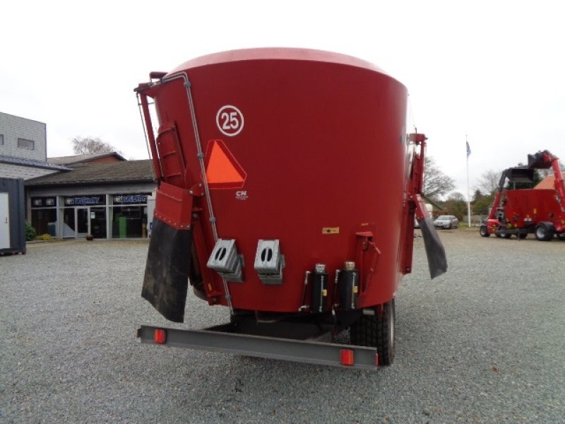 Futterverteilwagen of the type RMH Slimfeed 16 Klar til levering.- Reborn., Gebrauchtmaschine in Gram (Picture 9)