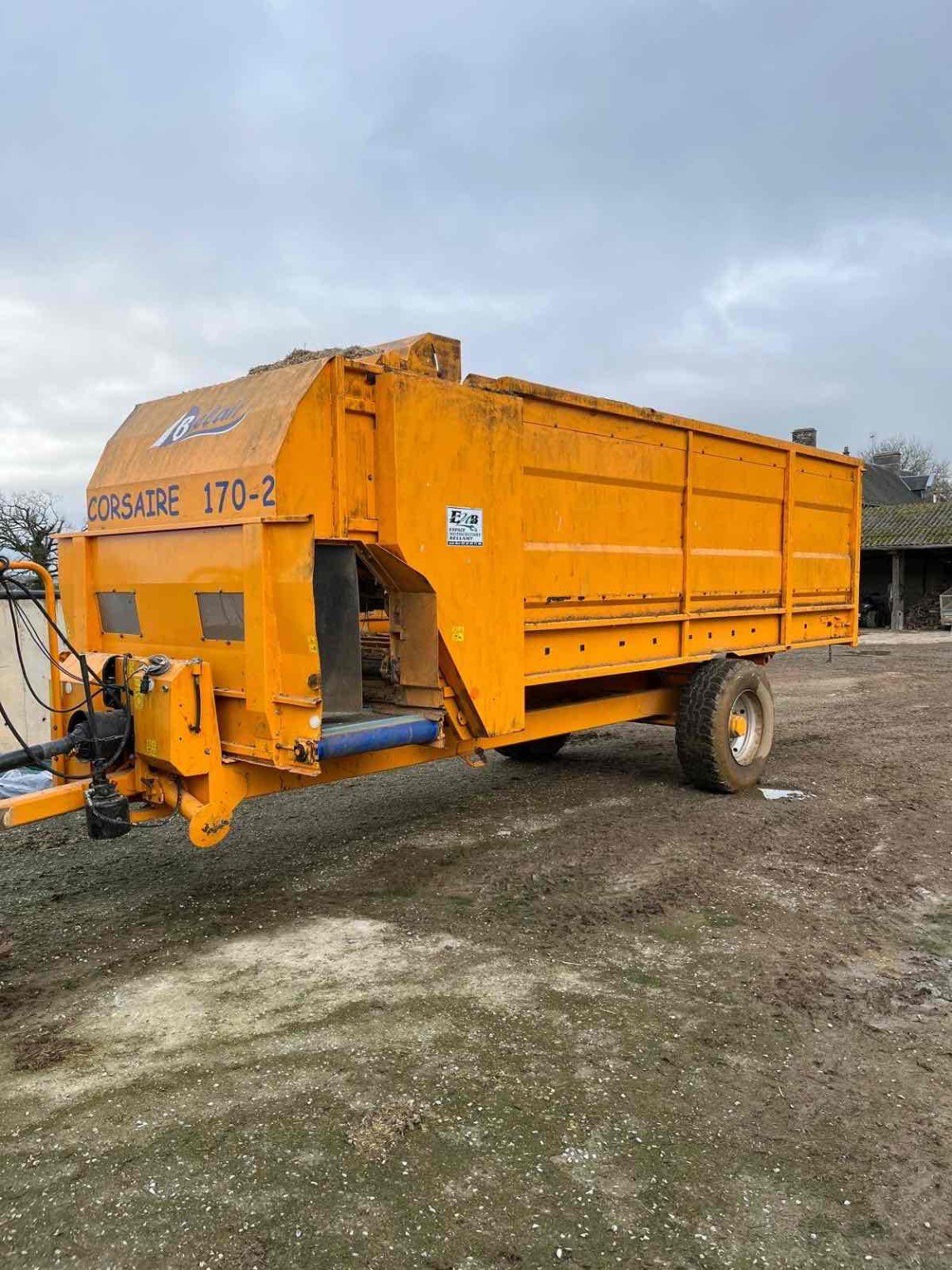 Futterverteilwagen za tip Sonstige Remorque distributrice CORSAIRE1702 . Belair, Gebrauchtmaschine u SAINT CLAIR SUR ELLE (Slika 1)