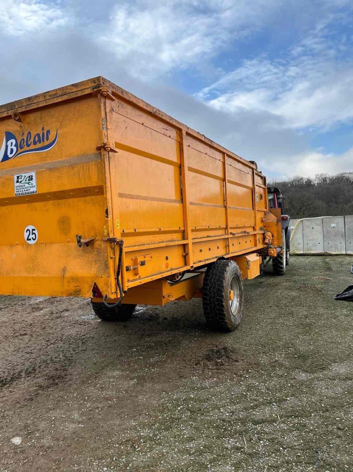 Futterverteilwagen des Typs Sonstige Remorque distributrice CORSAIRE1702 . Belair, Gebrauchtmaschine in SAINT CLAIR SUR ELLE (Bild 4)