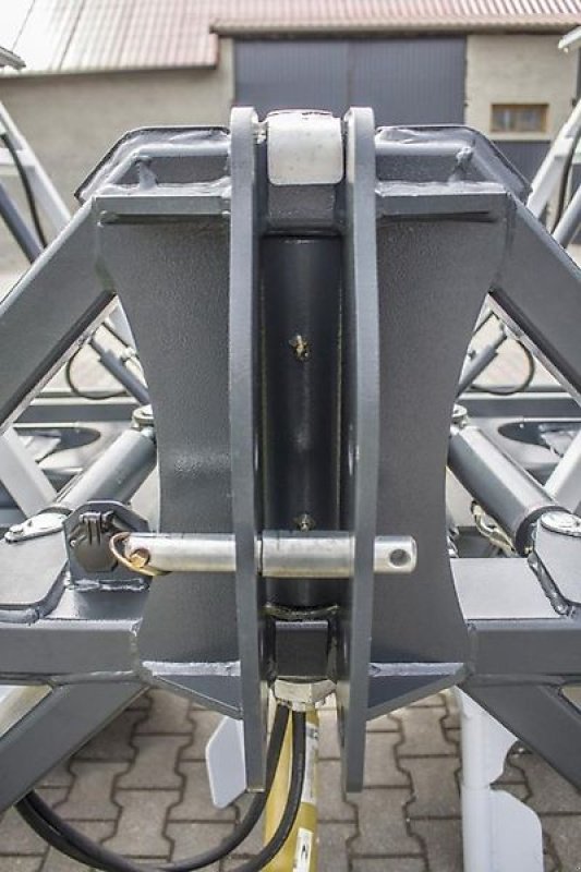 Futterverteilwagen des Typs Sonstige Silageverteiler Breitverteiler Siloverteiler Futterverteiler, Gebrauchtmaschine in Schmallenberg (Bild 13)