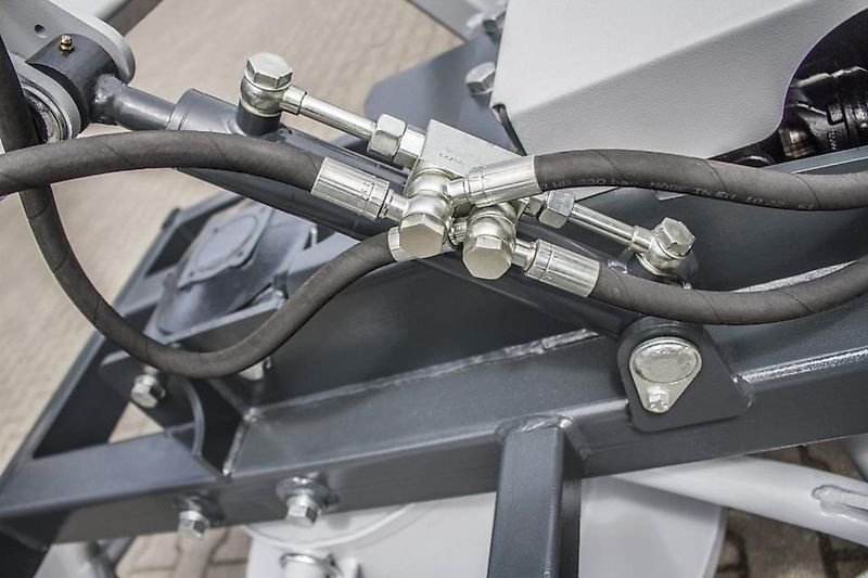 Futterverteilwagen des Typs Sonstige Silageverteiler Breitverteiler Siloverteiler Futterverteiler, Gebrauchtmaschine in Schmallenberg (Bild 7)