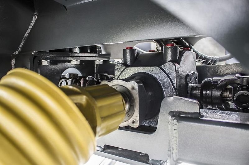 Futterverteilwagen des Typs Sonstige Silageverteiler Breitverteiler Siloverteiler Futterverteiler, Gebrauchtmaschine in Schmallenberg (Bild 14)