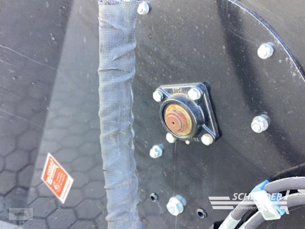 Futterverteilwagen of the type Talex EINSTREUGERÄT MINI - A904.130, Neumaschine in Norden (Picture 9)