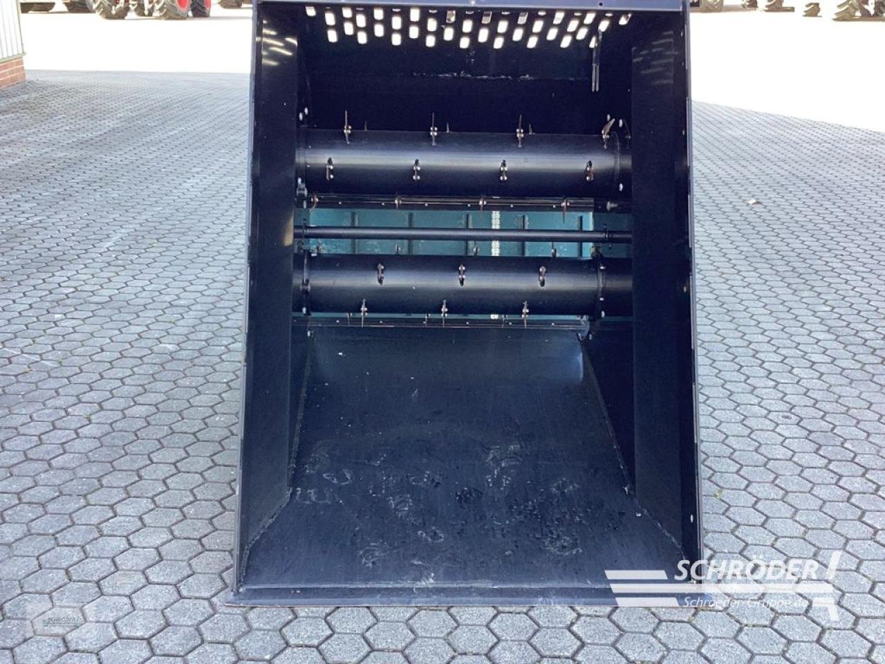 Futterverteilwagen of the type Talex EINSTREUGERÄT MINI - A904.130, Neumaschine in Norden (Picture 11)