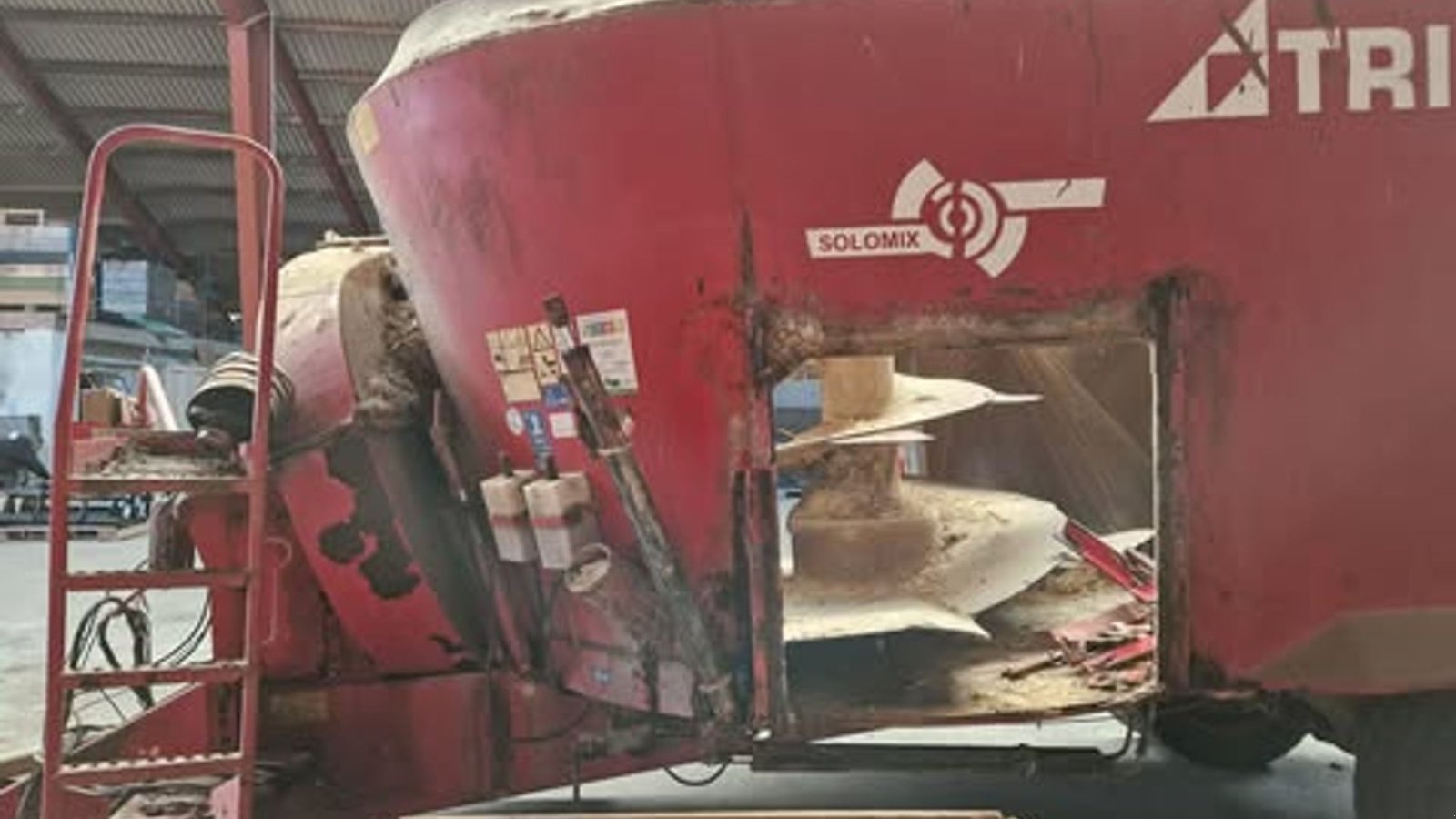 Futterverteilwagen Türe ait Trioliet Solomix 2-2000L, Gebrauchtmaschine içinde Møldrup (resim 4)