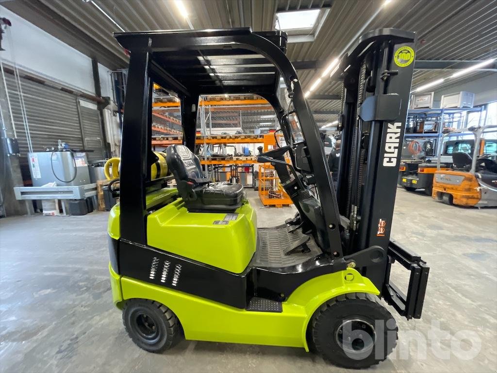 Gabelstapler του τύπου Clark C15L, Gebrauchtmaschine σε Düsseldorf (Φωτογραφία 4)