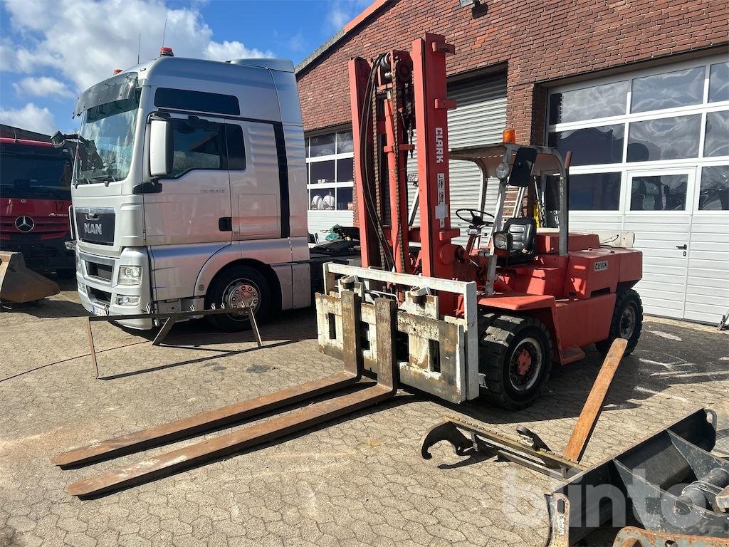 Gabelstapler van het type Clark C80, Gebrauchtmaschine in Düsseldorf (Foto 1)