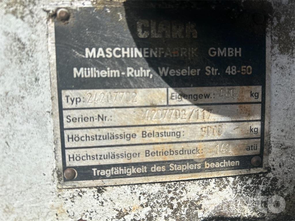 Gabelstapler van het type Clark C80, Gebrauchtmaschine in Düsseldorf (Foto 5)