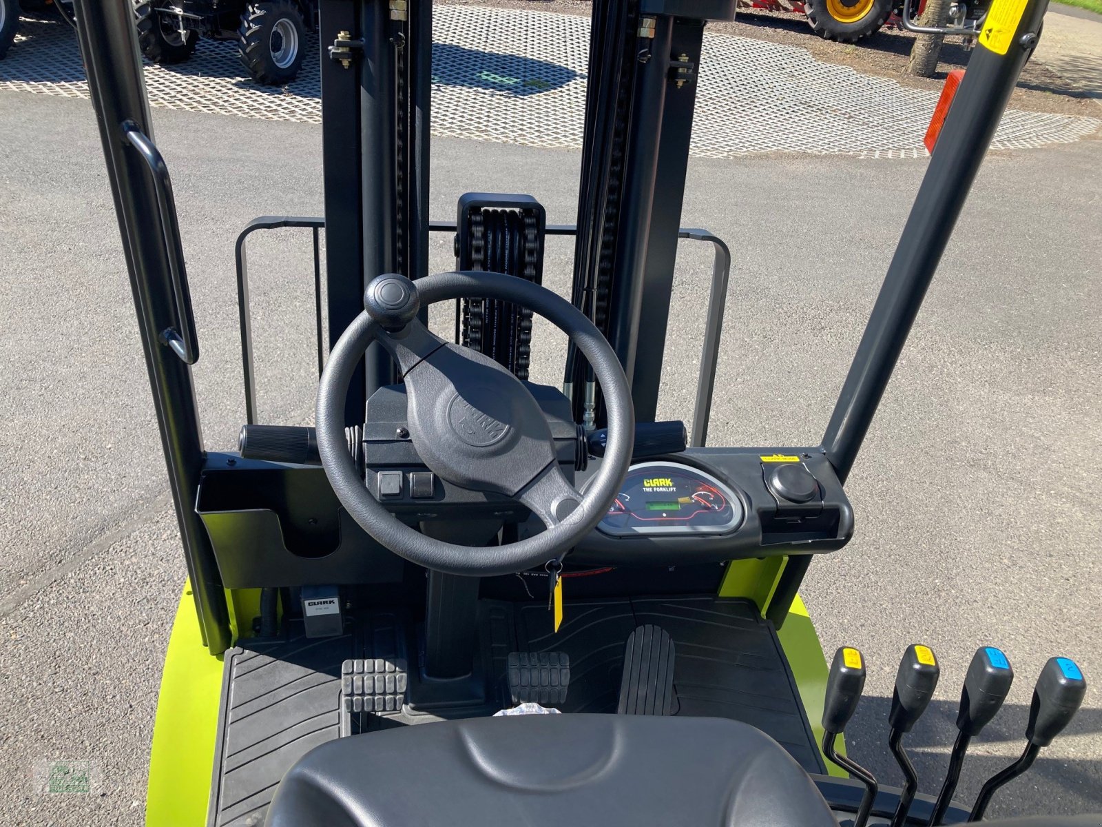 Gabelstapler des Typs Clark GTS25, Neumaschine in Steiningen b. Daun (Bild 6)