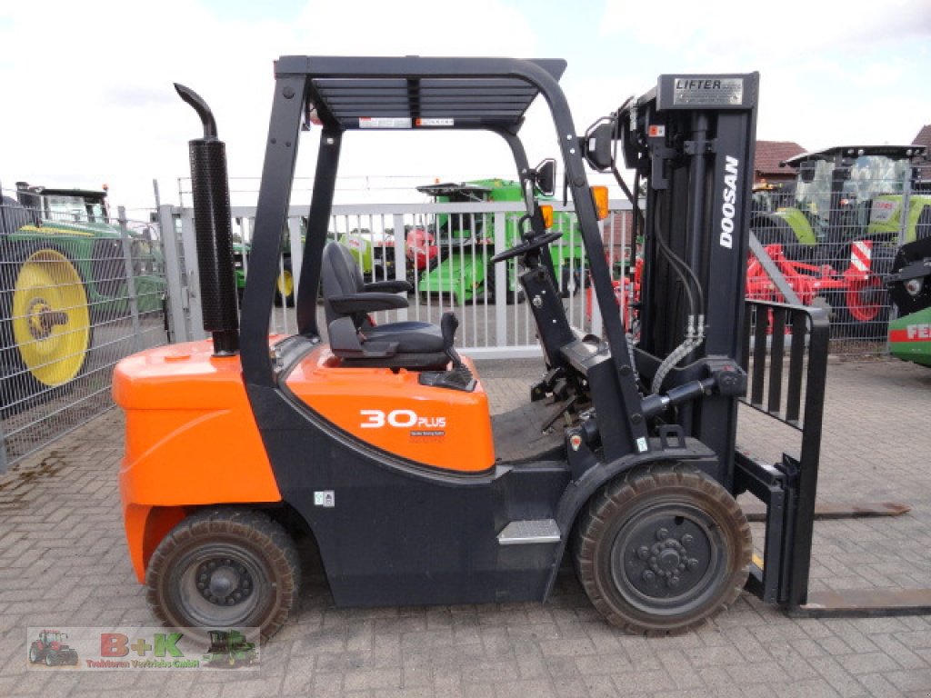 Gabelstapler typu Doosan D 30 G Plus, Gebrauchtmaschine v Kettenkamp (Obrázek 5)