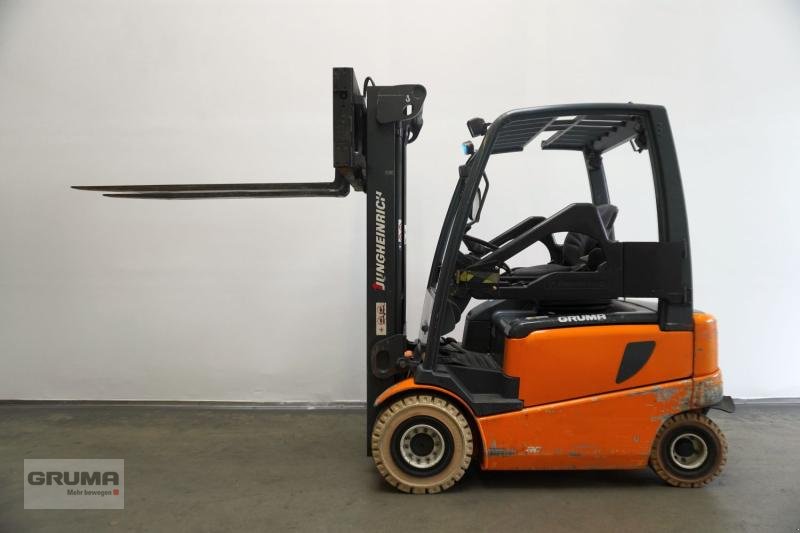 Gabelstapler del tipo Jungheinrich EFG VAC 22, Gebrauchtmaschine In Friedberg-Derching (Immagine 3)