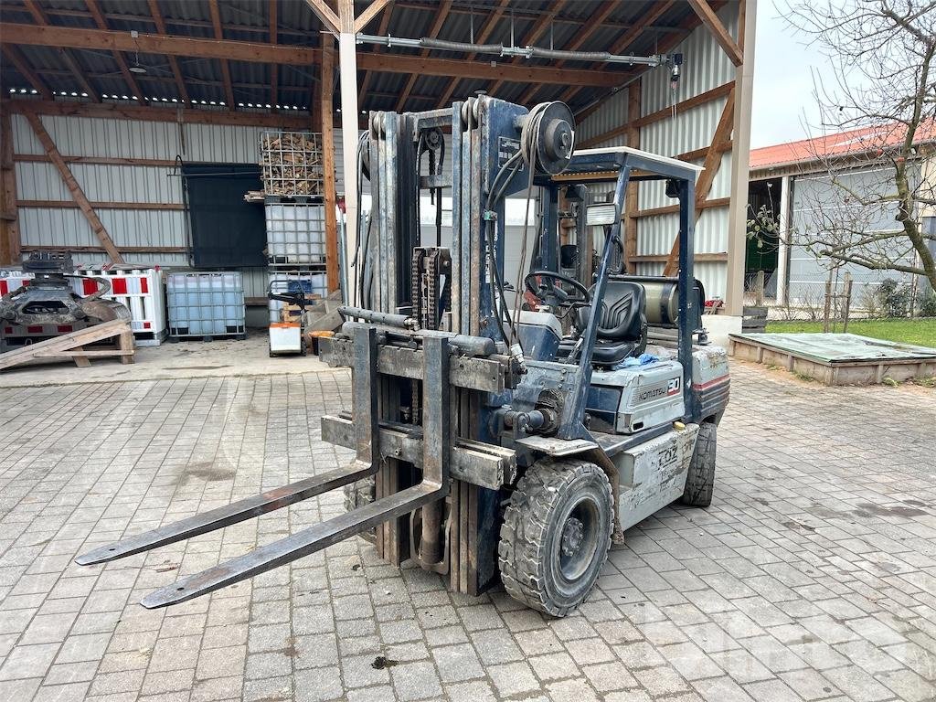 Gabelstapler du type Komatsu FG30D-11, Gebrauchtmaschine en Düsseldorf (Photo 1)