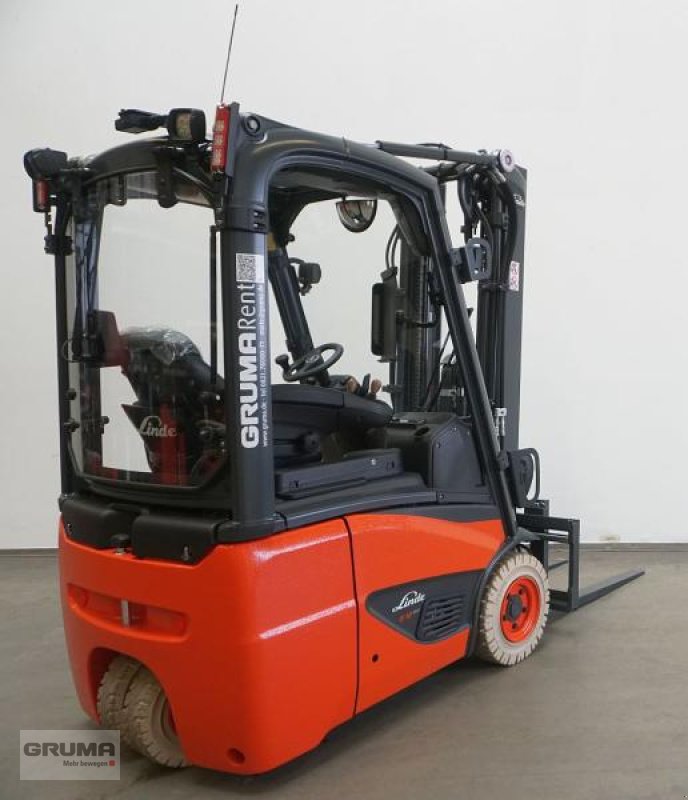 Gabelstapler des Typs Linde E 12 EVO 386-02, Gebrauchtmaschine in Friedberg-Derching (Bild 2)