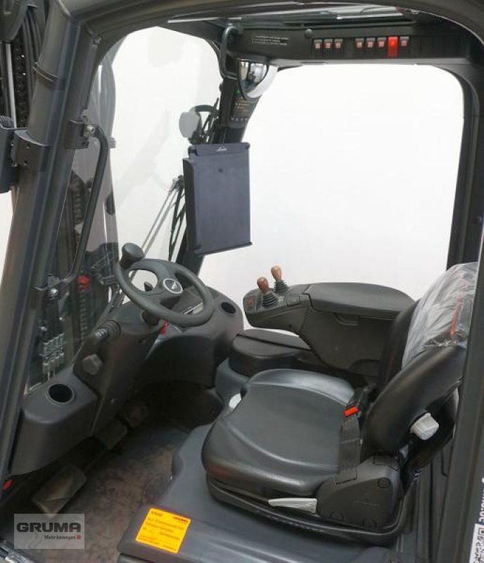 Gabelstapler des Typs Linde E 12 EVO 386-02, Gebrauchtmaschine in Friedberg-Derching (Bild 3)