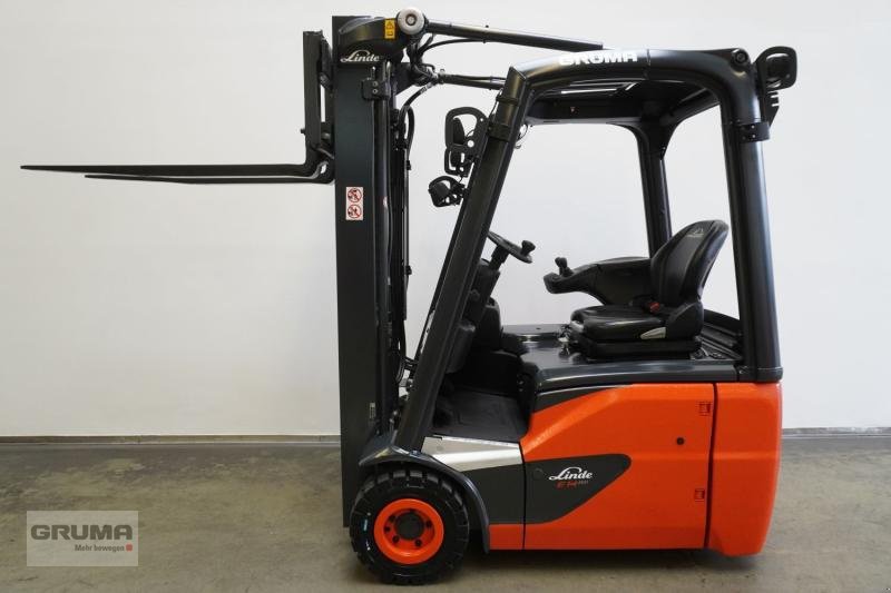 Gabelstapler du type Linde E 14 EVO 386-02, Gebrauchtmaschine en Friedberg-Derching (Photo 4)