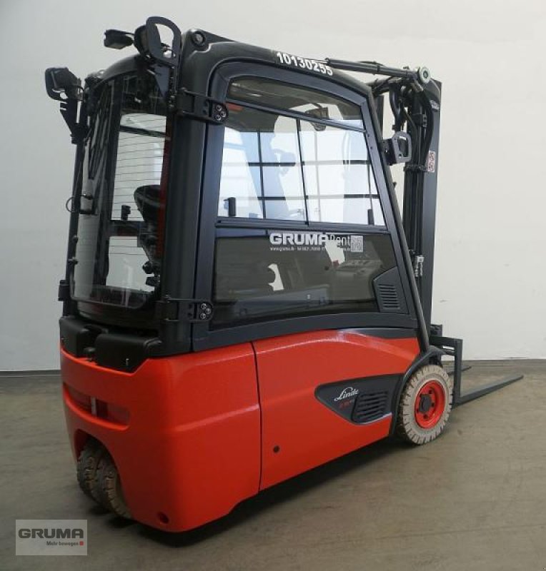 Gabelstapler des Typs Linde E 16 EVO 386-02, Gebrauchtmaschine in Friedberg-Derching (Bild 3)