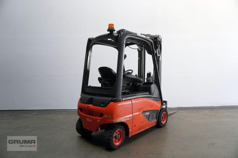 Gabelstapler des Typs Linde E 16 P EVO 386-02, Gebrauchtmaschine in Friedberg-Derching (Bild 2)