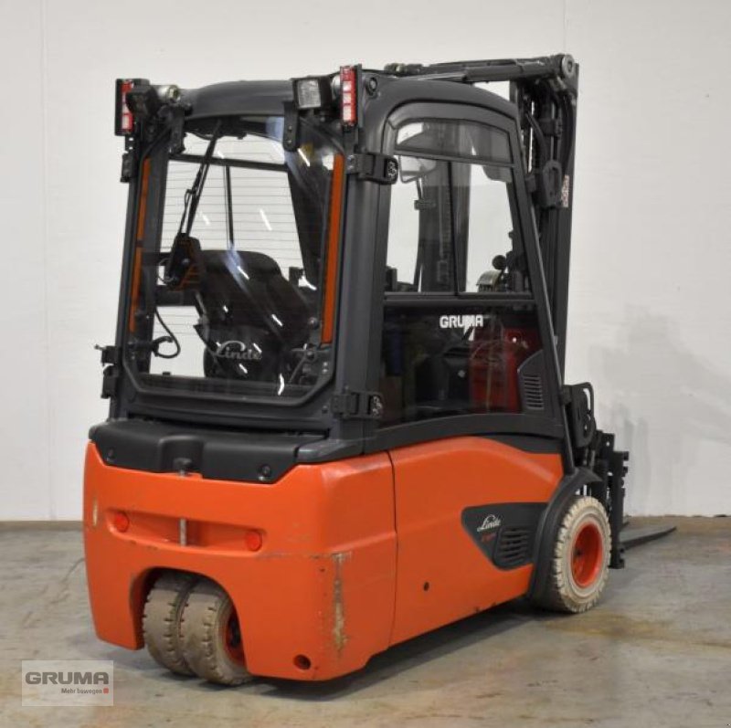 Gabelstapler des Typs Linde E 18 L EVO 386-02, Gebrauchtmaschine in Friedberg-Derching (Bild 3)