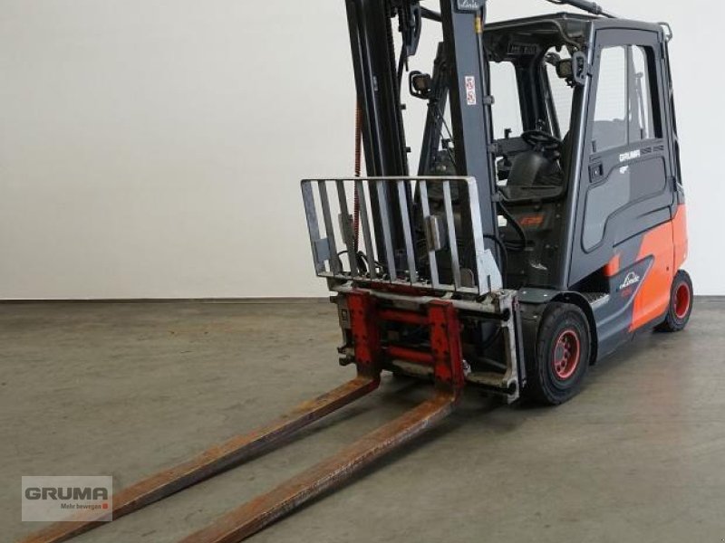 Linde E 25 387, Gebrauchtmaschine, Baujahr: 1/2019, Betriebsstunden: 5401 Stunden (Bild 1) Gabelstapler des Typs Linde E 25 387, Gebrauchtmaschine in Friedberg-Derching (Bild 1)