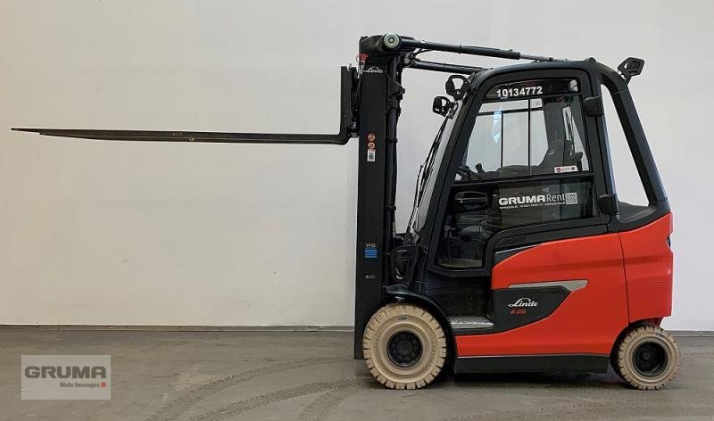 Gabelstapler des Typs Linde E 25/600 H 1252, Gebrauchtmaschine in Friedberg-Derching (Bild 4)