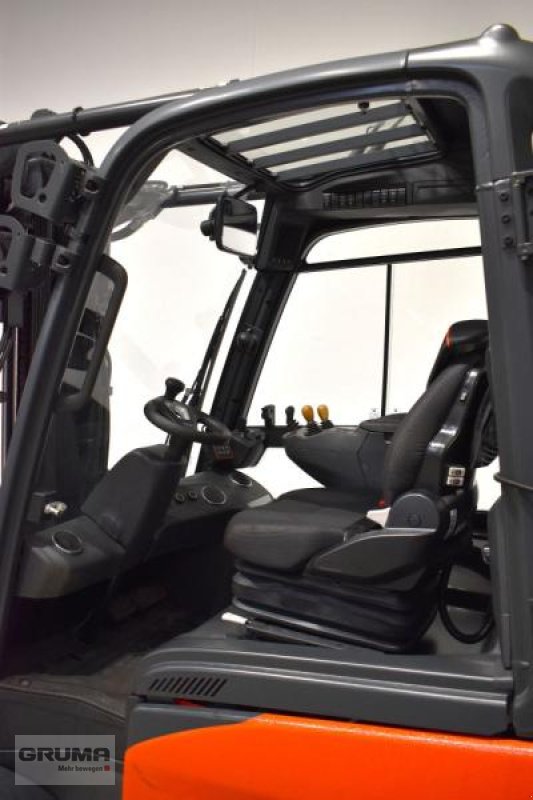 Gabelstapler des Typs Linde E 25/600 HL 1252-01, Gebrauchtmaschine in Friedberg-Derching (Bild 4)