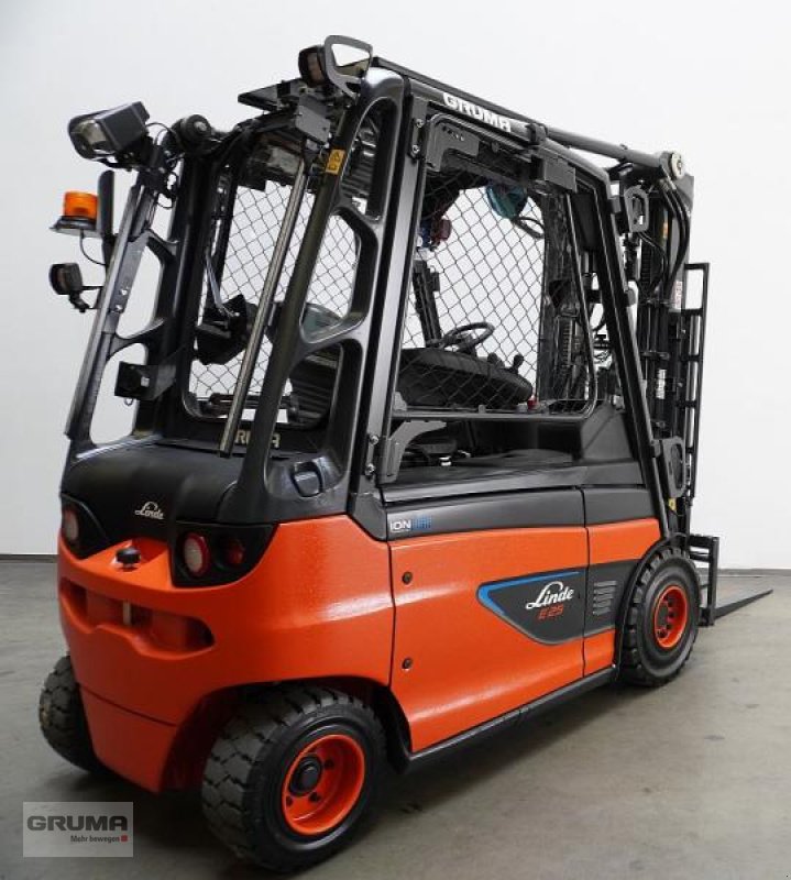 Gabelstapler des Typs Linde E 25 ION 387, Gebrauchtmaschine in Friedberg-Derching (Bild 2)