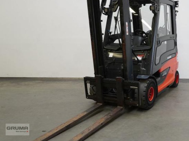 Gabelstapler des Typs Linde E 25 L 387, Gebrauchtmaschine in Friedberg-Derching (Bild 1)