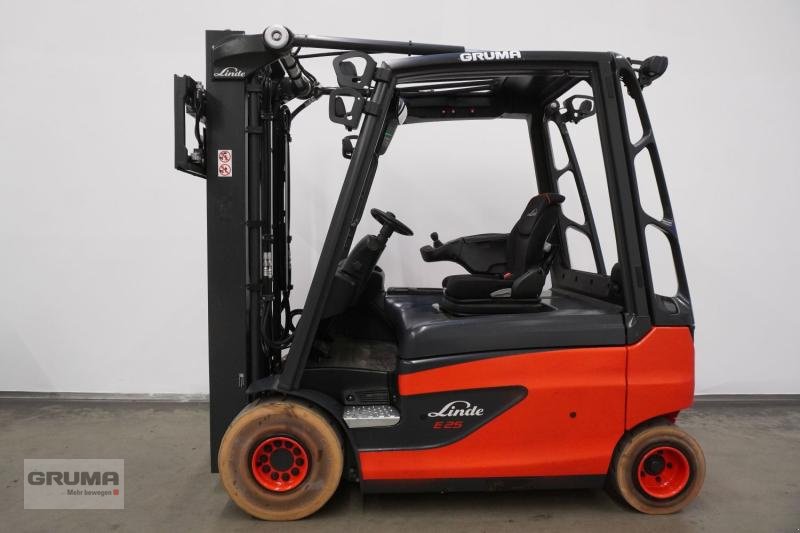 Gabelstapler des Typs Linde E 25 L 387, Gebrauchtmaschine in Friedberg-Derching (Bild 4)