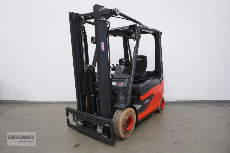 Gabelstapler от тип Linde E 25 L 387, Gebrauchtmaschine в Friedberg-Derching (Снимка 1)