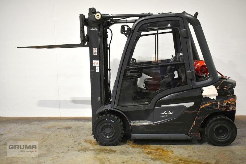 Gabelstapler типа Linde H 25 T 1202-01, Gebrauchtmaschine в Friedberg-Derching (Фотография 4)