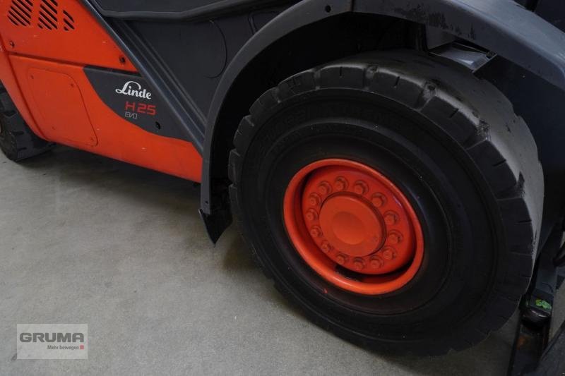 Gabelstapler a típus Linde H 25 T/600 EVO 393-02, Gebrauchtmaschine ekkor: Friedberg-Derching (Kép 6)