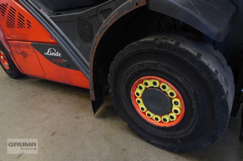 Gabelstapler des Typs Linde H 25 T EVO 392-02, Gebrauchtmaschine in Friedberg-Derching (Bild 7)